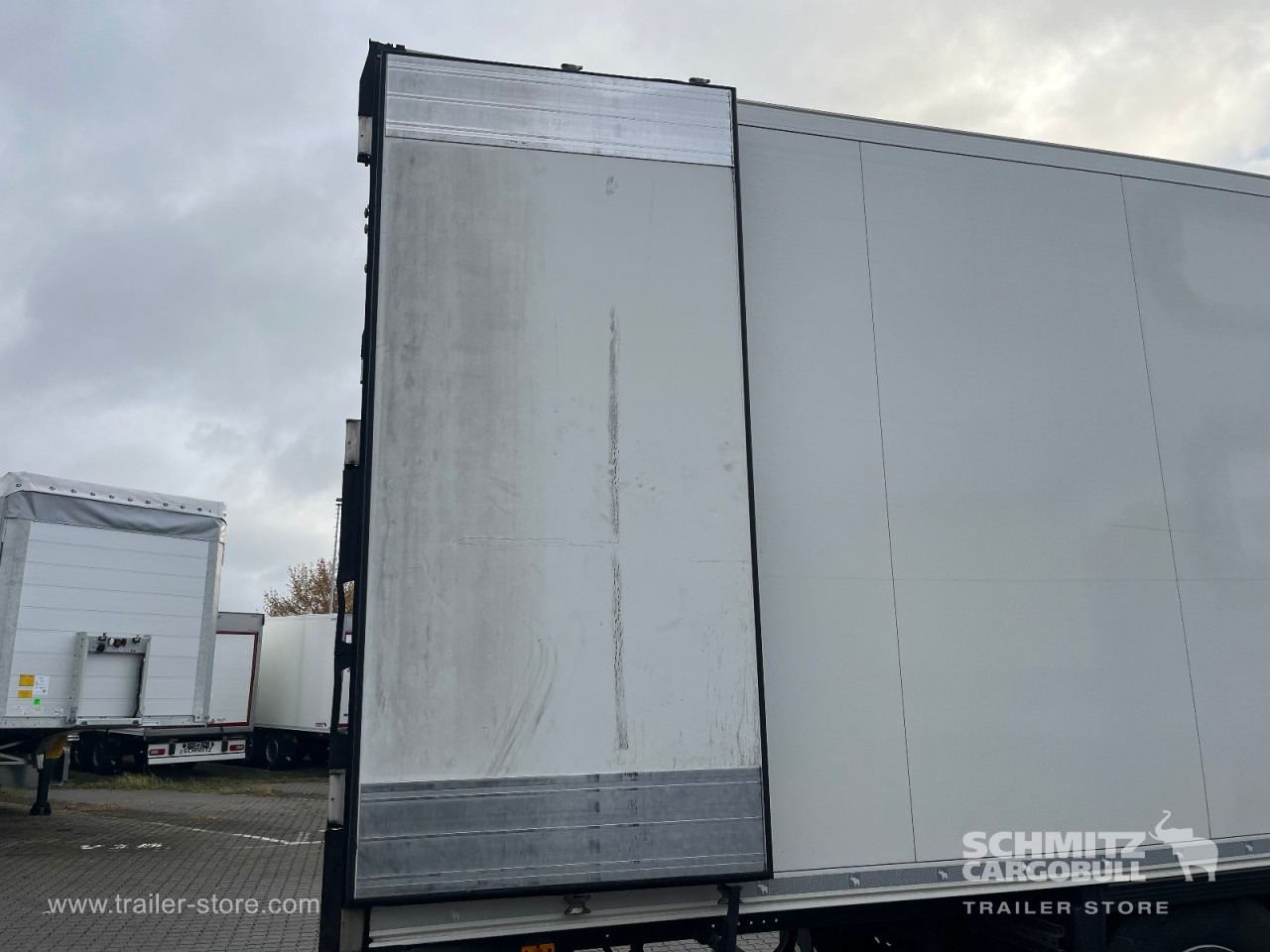 SCHMITZ Auflieger Tiefkühler Standard Double deck - Изотермический полуприцеп: фото 4 SCHMITZ Auflieger Tiefkühler Standard Double deck - Изотермический полуприцеп: фото 4