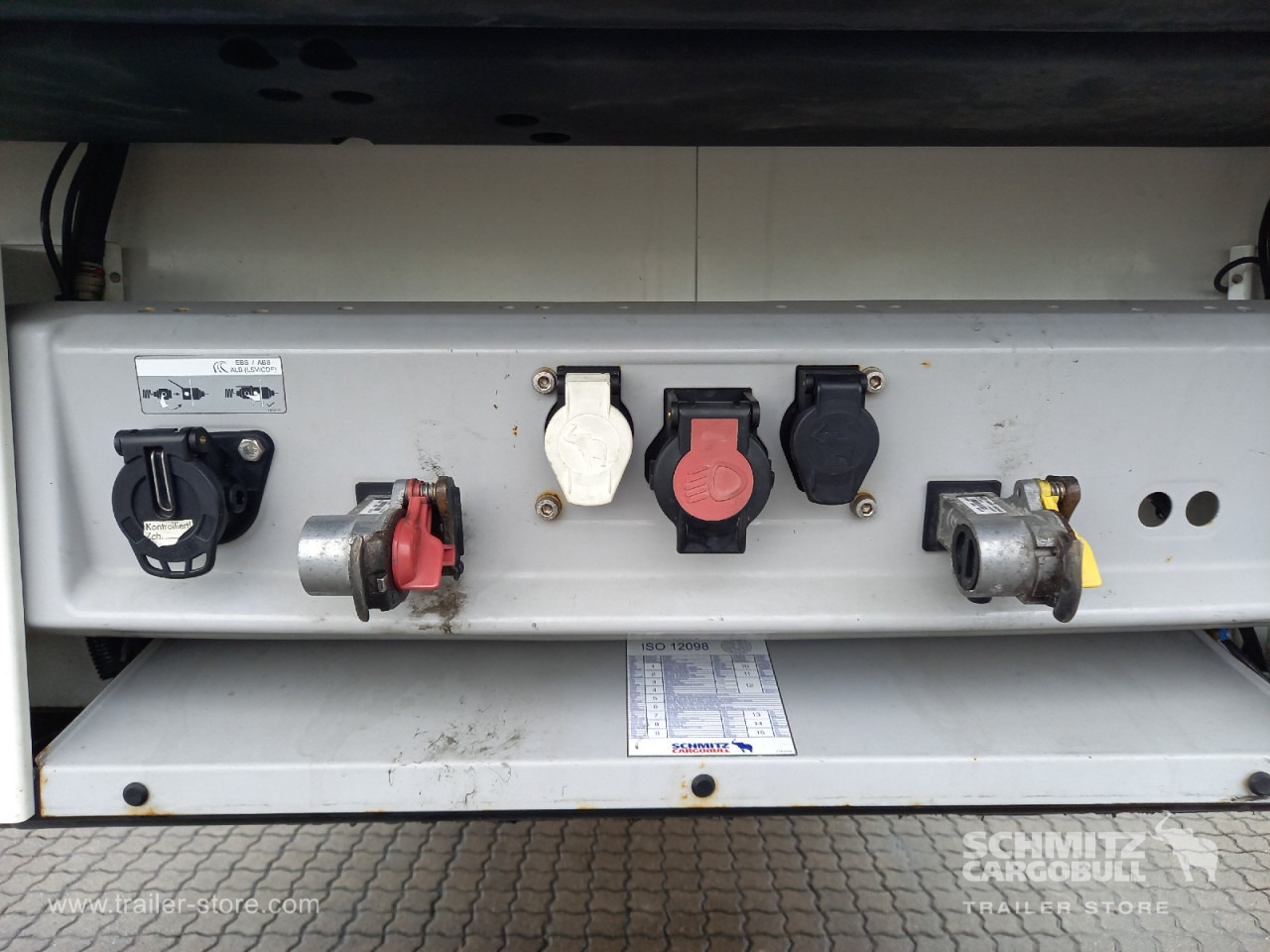 SCHMITZ Auflieger Tiefkühler Standard Double deck - Изотермический полуприцеп: фото 4 SCHMITZ Auflieger Tiefkühler Standard Double deck - Изотермический полуприцеп: фото 4