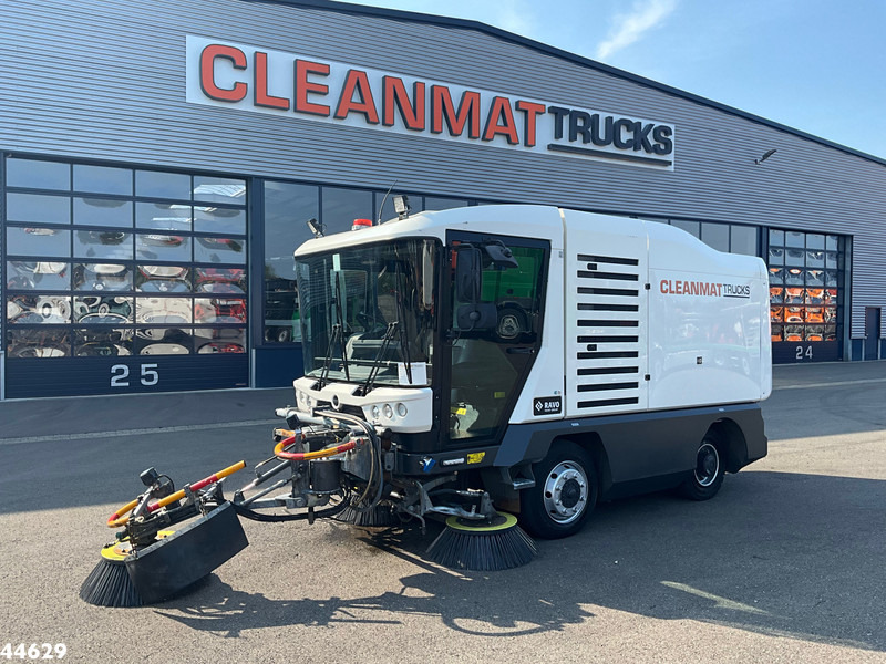 Ravo 540 CD Euro 6 with 3-rd brush - Подметально-уборочная машина: фото 2 Ravo 540 CD Euro 6 with 3-rd brush - Подметально-уборочная машина: фото 2