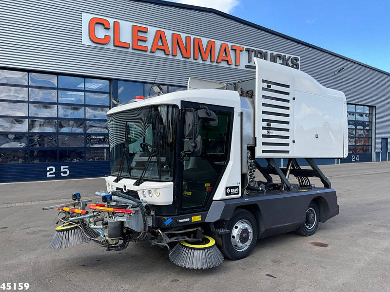 Ravo 540 CD Euro 6 with 3-rd brush - Подметально-уборочная машина: фото 1 Ravo 540 CD Euro 6 with 3-rd brush - Подметально-уборочная машина: фото 1