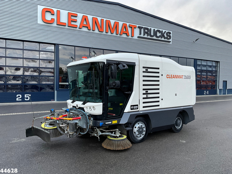 Ravo 540 Euro 6 with 3-rd brush - Подметально-уборочная машина: фото 3 Ravo 540 Euro 6 with 3-rd brush - Подметально-уборочная машина: фото 3