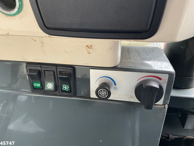 Подметально-уборочная машина Ravo 580 with 3-rd brush: фото 14