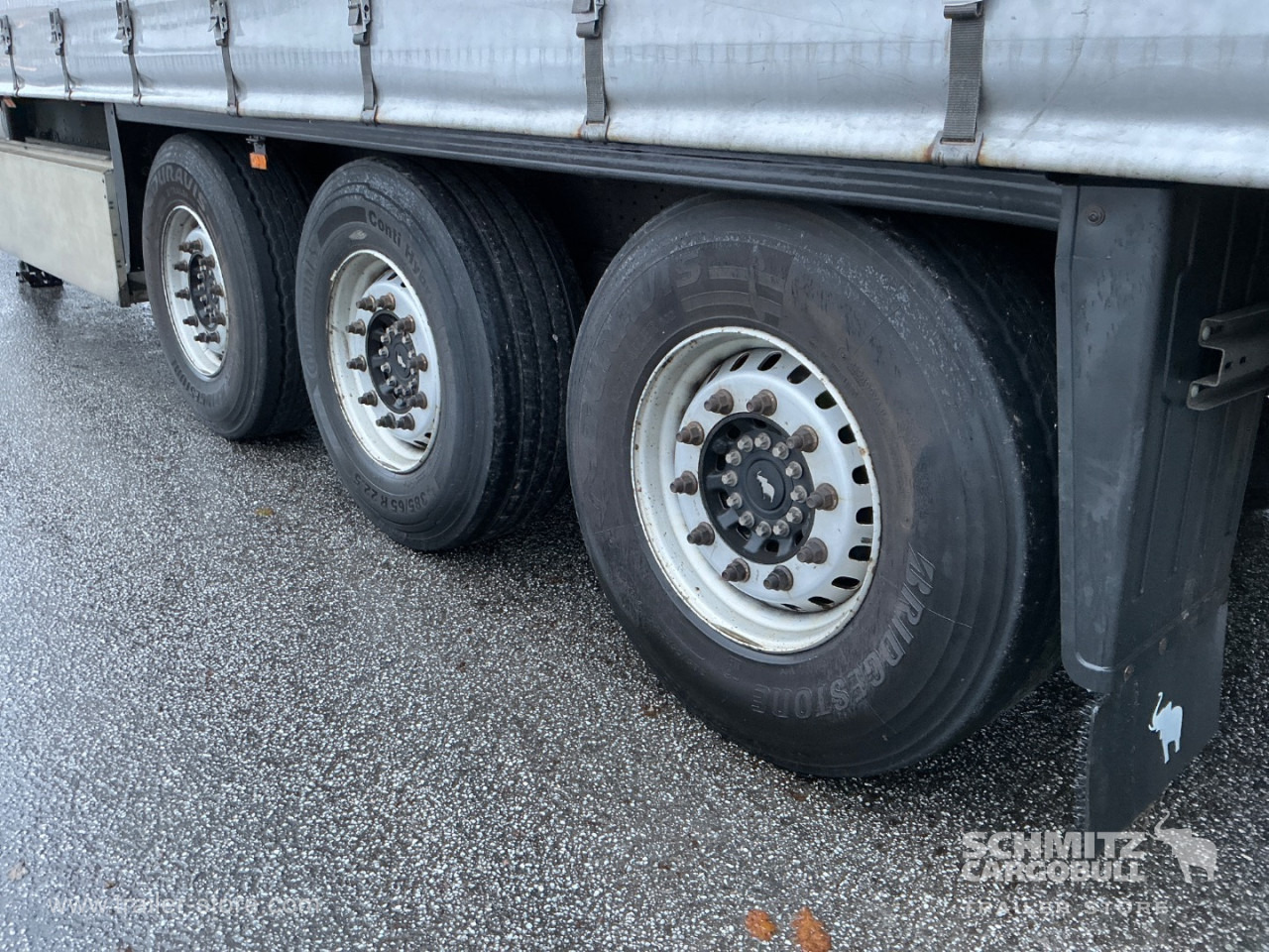 SCHMITZ Curtainsider Standard , Folding wall right - Тентованный полуприцеп: фото 3 SCHMITZ Curtainsider Standard , Folding wall right - Тентованный полуприцеп: фото 3