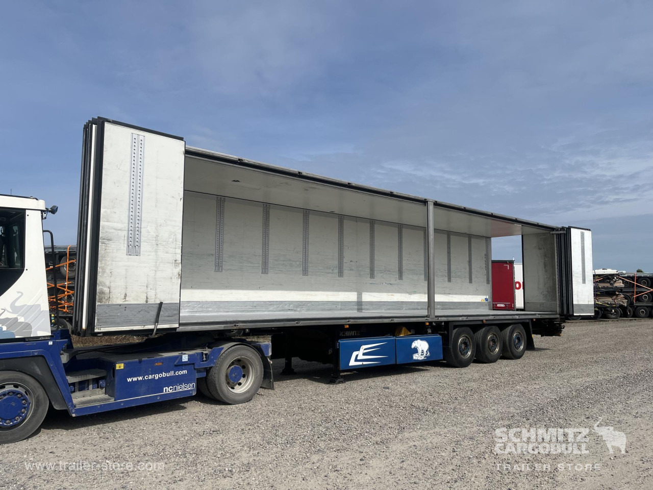 SCHMITZ Reefer Foldable wall Double deck - Изотермический полуприцеп: фото 3 SCHMITZ Reefer Foldable wall Double deck - Изотермический полуприцеп: фото 3