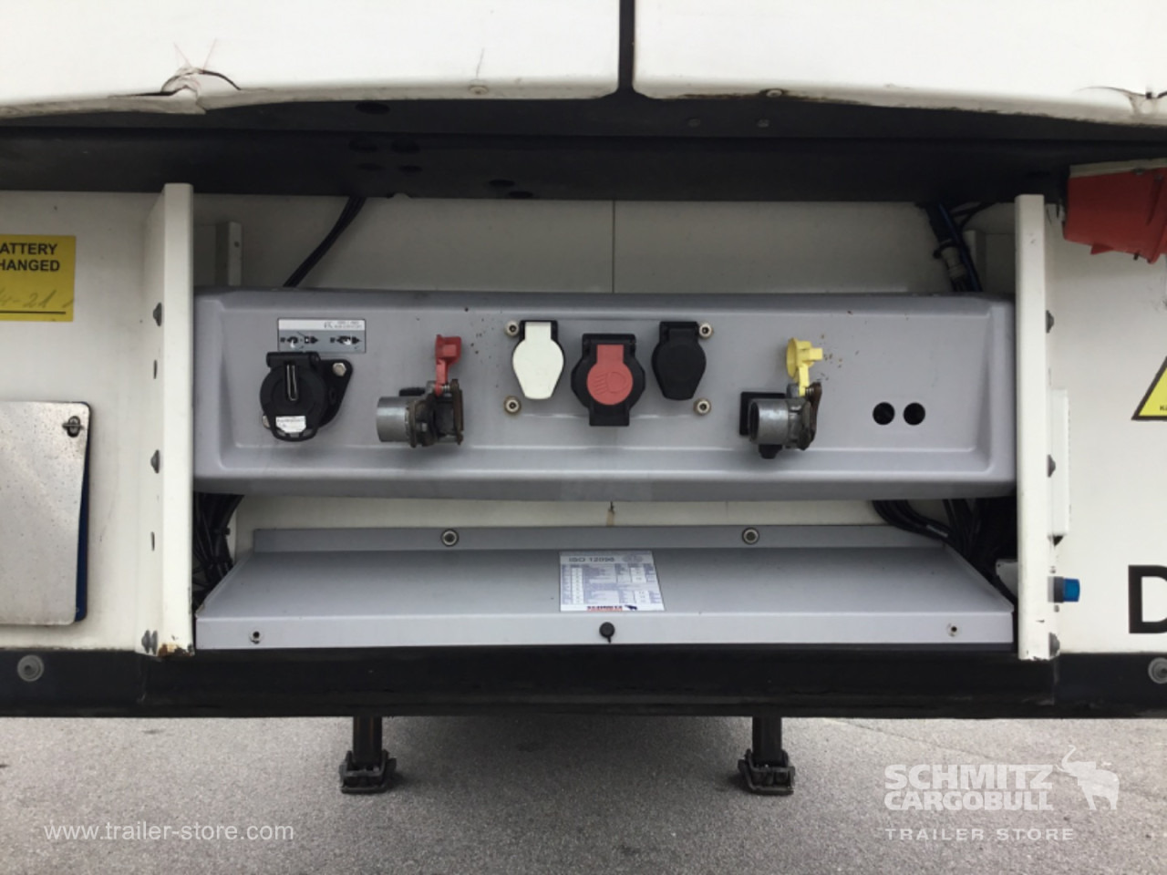 SCHMITZ Reefer Meat hanging system - Изотермический полуприцеп: фото 3 SCHMITZ Reefer Meat hanging system - Изотермический полуприцеп: фото 3