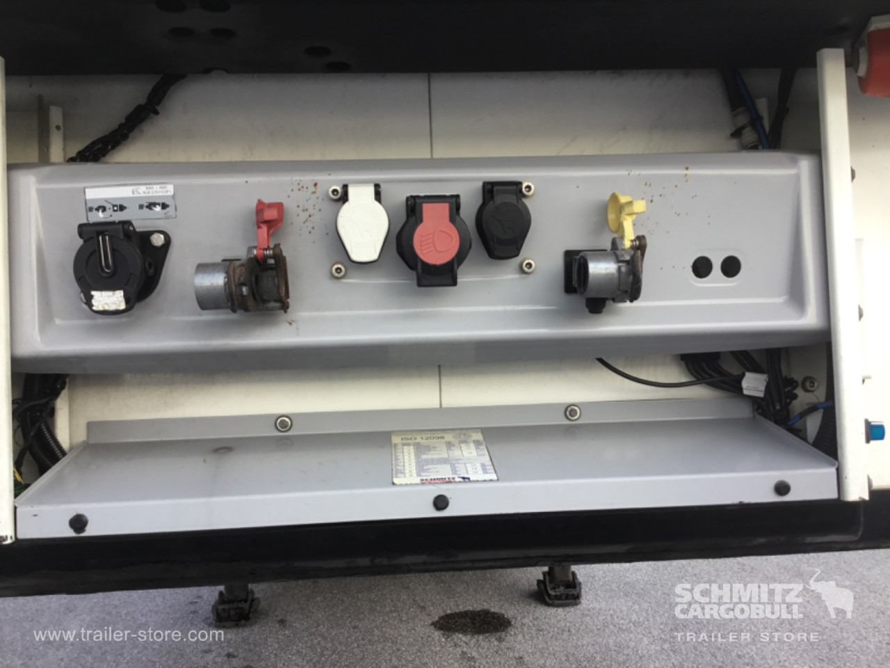 SCHMITZ Reefer Meat hanging system - Изотермический полуприцеп: фото 4 SCHMITZ Reefer Meat hanging system - Изотермический полуприцеп: фото 4