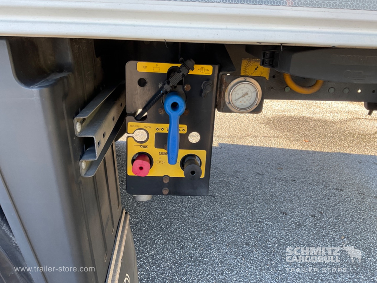 SCHMITZ Reefer Multitemp Double deck - Изотермический полуприцеп: фото 4 SCHMITZ Reefer Multitemp Double deck - Изотермический полуприцеп: фото 4