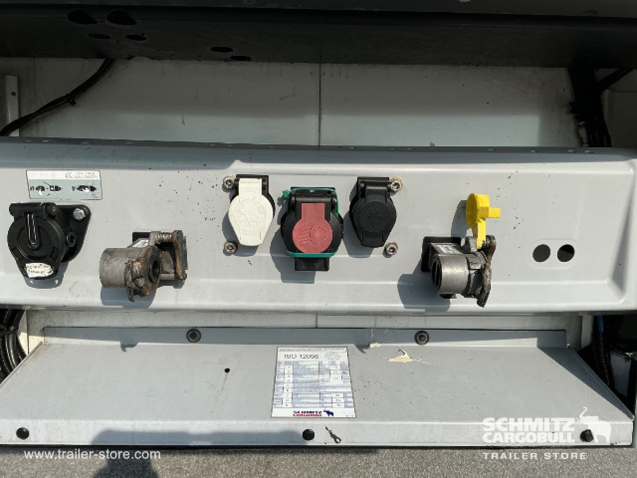 SCHMITZ Reefer Meat hanging system - Изотермический полуприцеп: фото 4 SCHMITZ Reefer Meat hanging system - Изотермический полуприцеп: фото 4