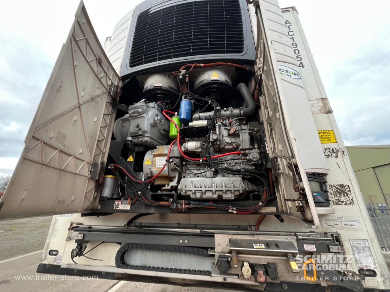 SCHMITZ Reefer Multitemp - Изотермический полуприцеп: фото 2 SCHMITZ Reefer Multitemp - Изотермический полуприцеп: фото 2