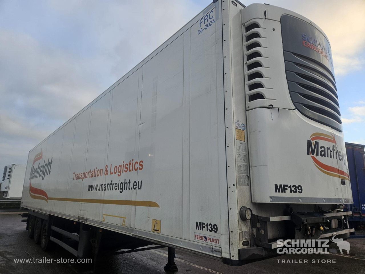 SCHMITZ Reefer Standard - Изотермический полуприцеп: фото 1 SCHMITZ Reefer Standard - Изотермический полуприцеп: фото 1