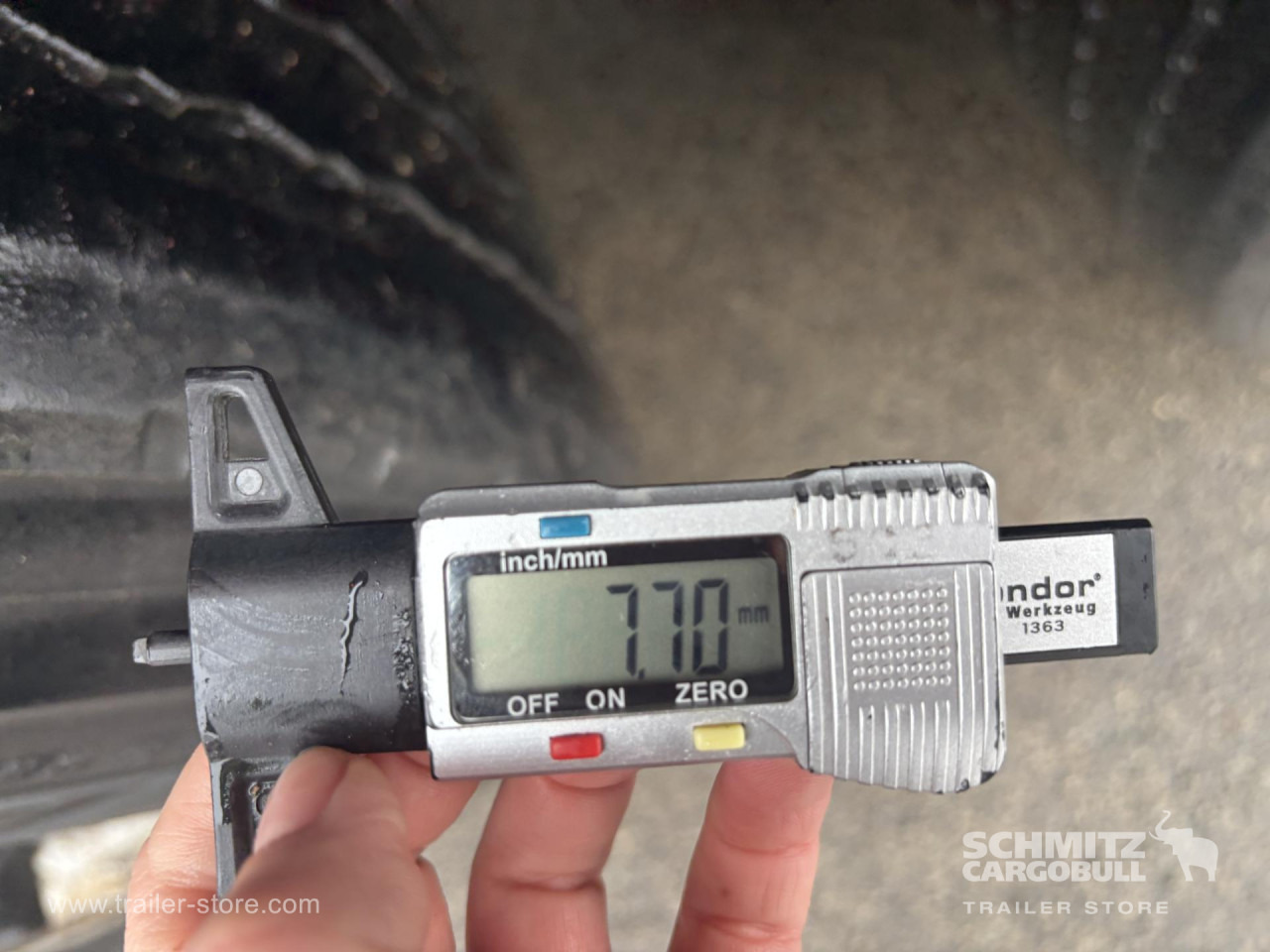 SCHMITZ Curtainsider Standard - Тентованный полуприцеп: фото 4 SCHMITZ Curtainsider Standard - Тентованный полуприцеп: фото 4