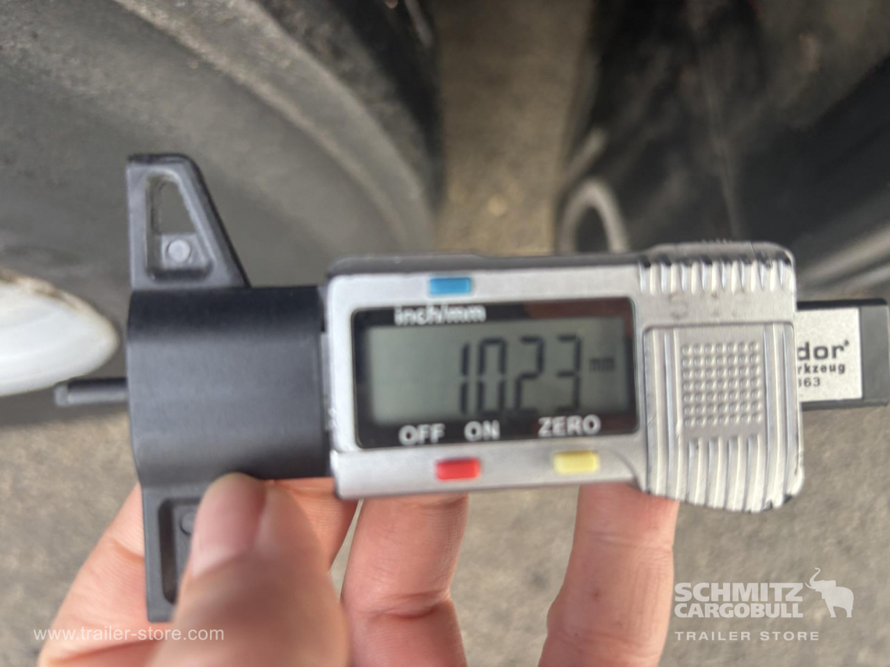 SCHMITZ Curtainsider Standard - Тентованный полуприцеп: фото 4 SCHMITZ Curtainsider Standard - Тентованный полуприцеп: фото 4