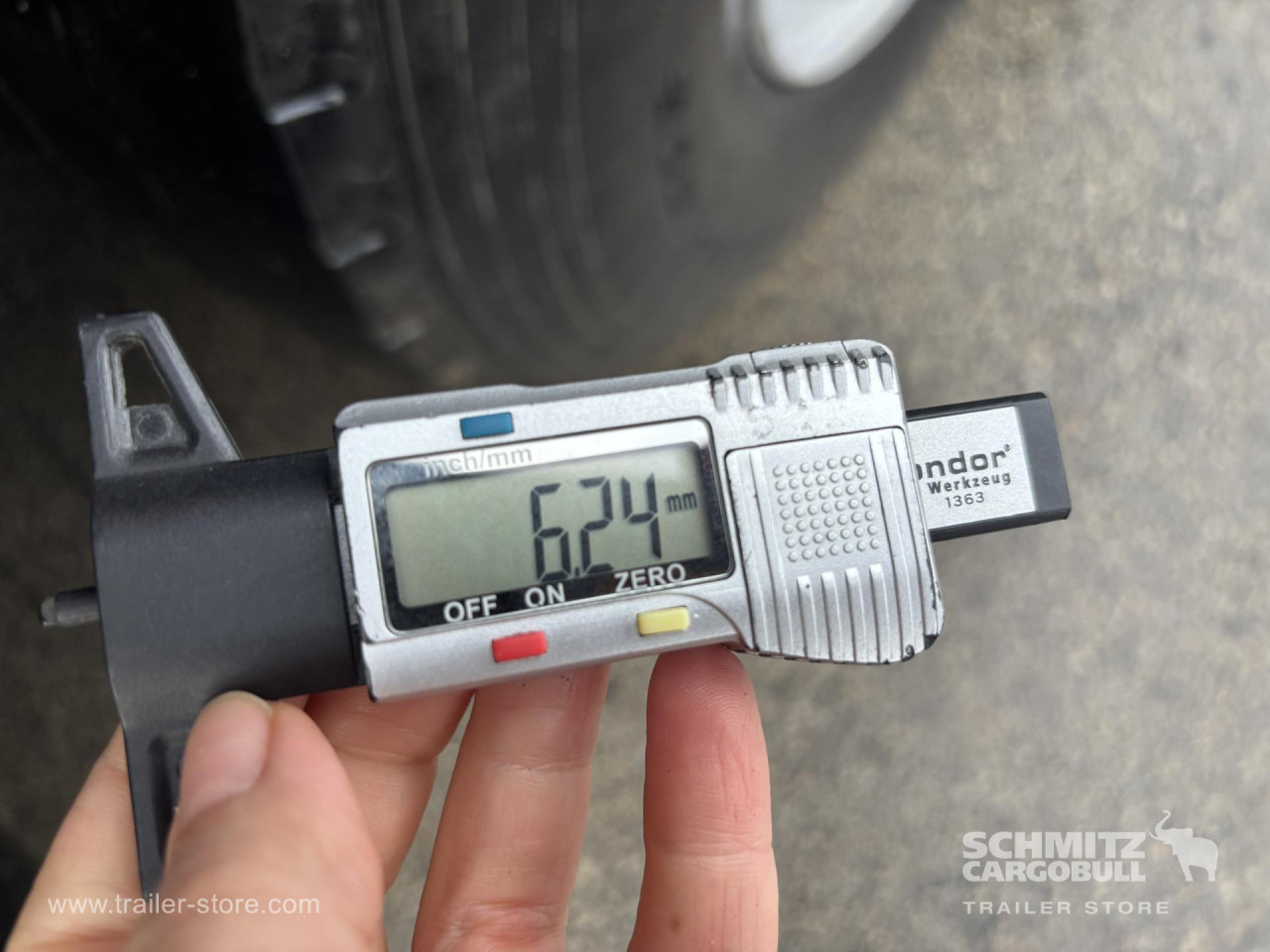 SCHMITZ Curtainsider Standard - Тентованный полуприцеп: фото 3 SCHMITZ Curtainsider Standard - Тентованный полуприцеп: фото 3