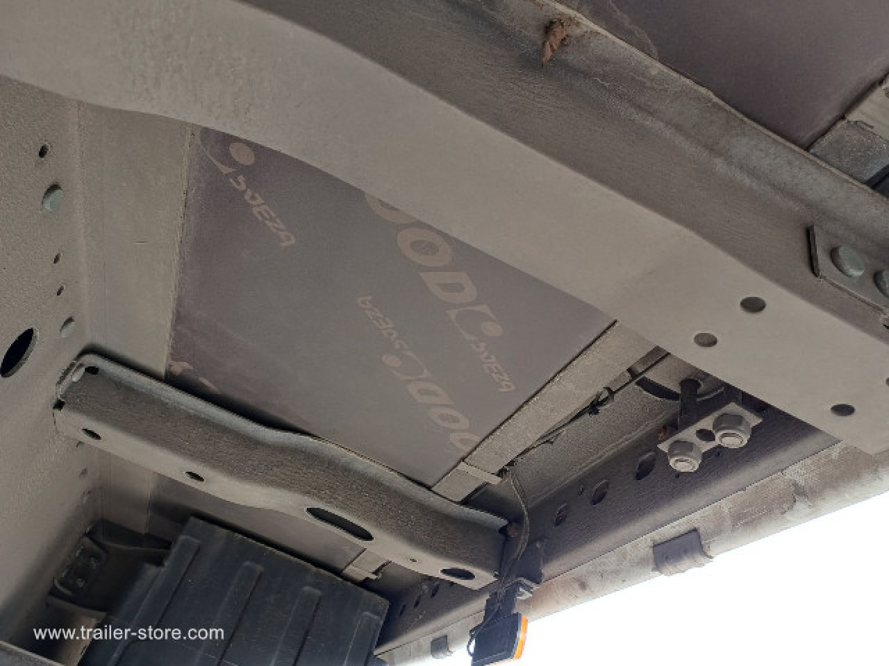 SCHMITZ Oplegger Schuifzeil Standard - Тентованный полуприцеп: фото 3 SCHMITZ Oplegger Schuifzeil Standard - Тентованный полуприцеп: фото 3