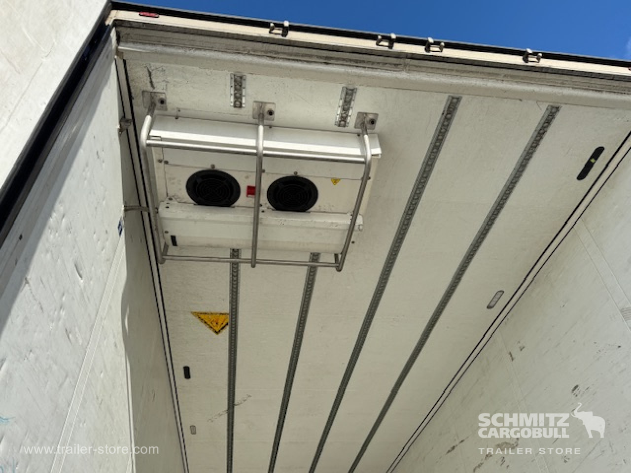 SCHMITZ Oplegger Vries Multitemp - Изотермический полуприцеп: фото 2 SCHMITZ Oplegger Vries Multitemp - Изотермический полуприцеп: фото 2