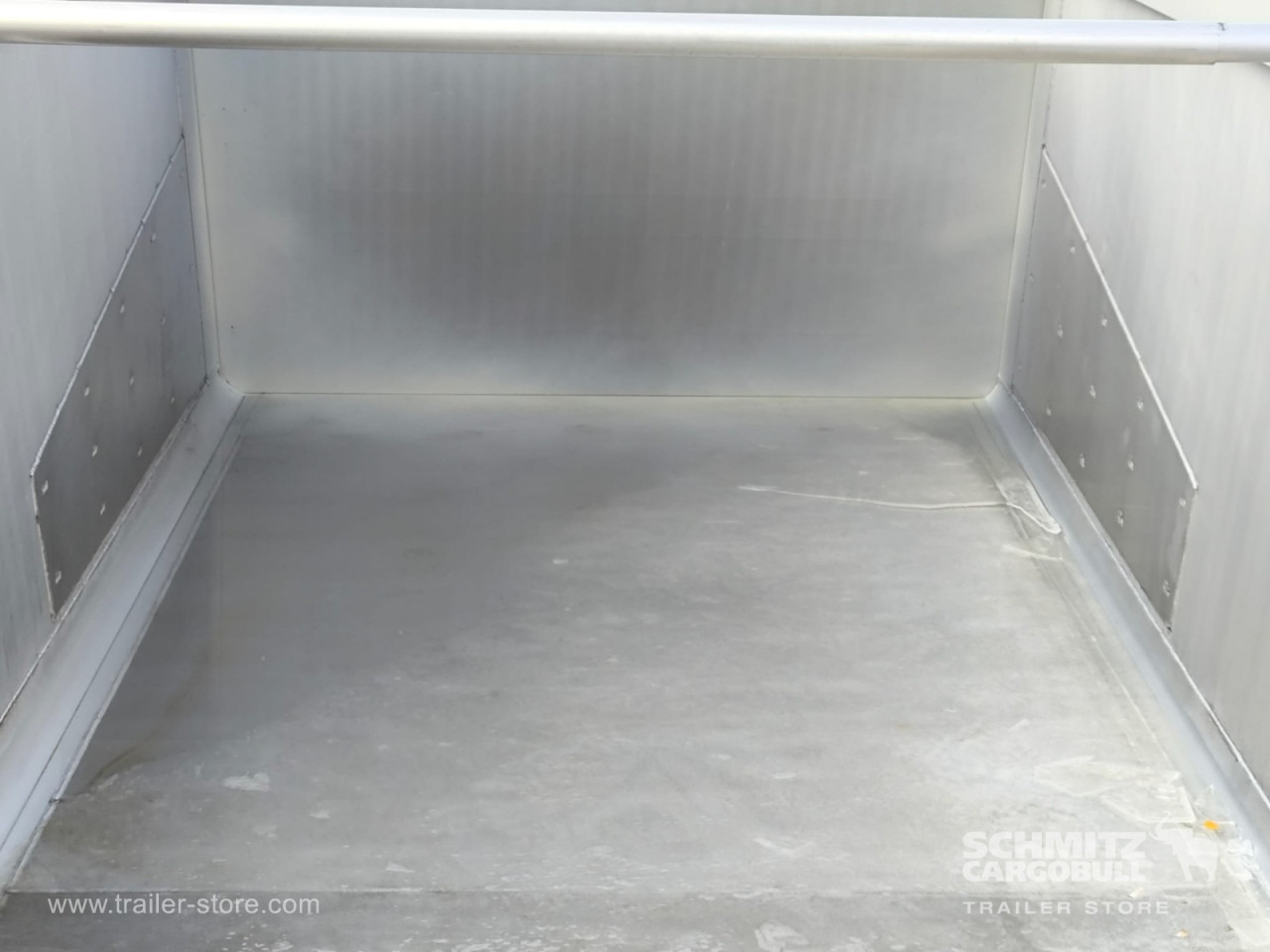 SCHMITZ Tipper alu-square sided body 33m³ - Самосвальный полуприцеп: фото 4 SCHMITZ Tipper alu-square sided body 33m³ - Самосвальный полуприцеп: фото 4