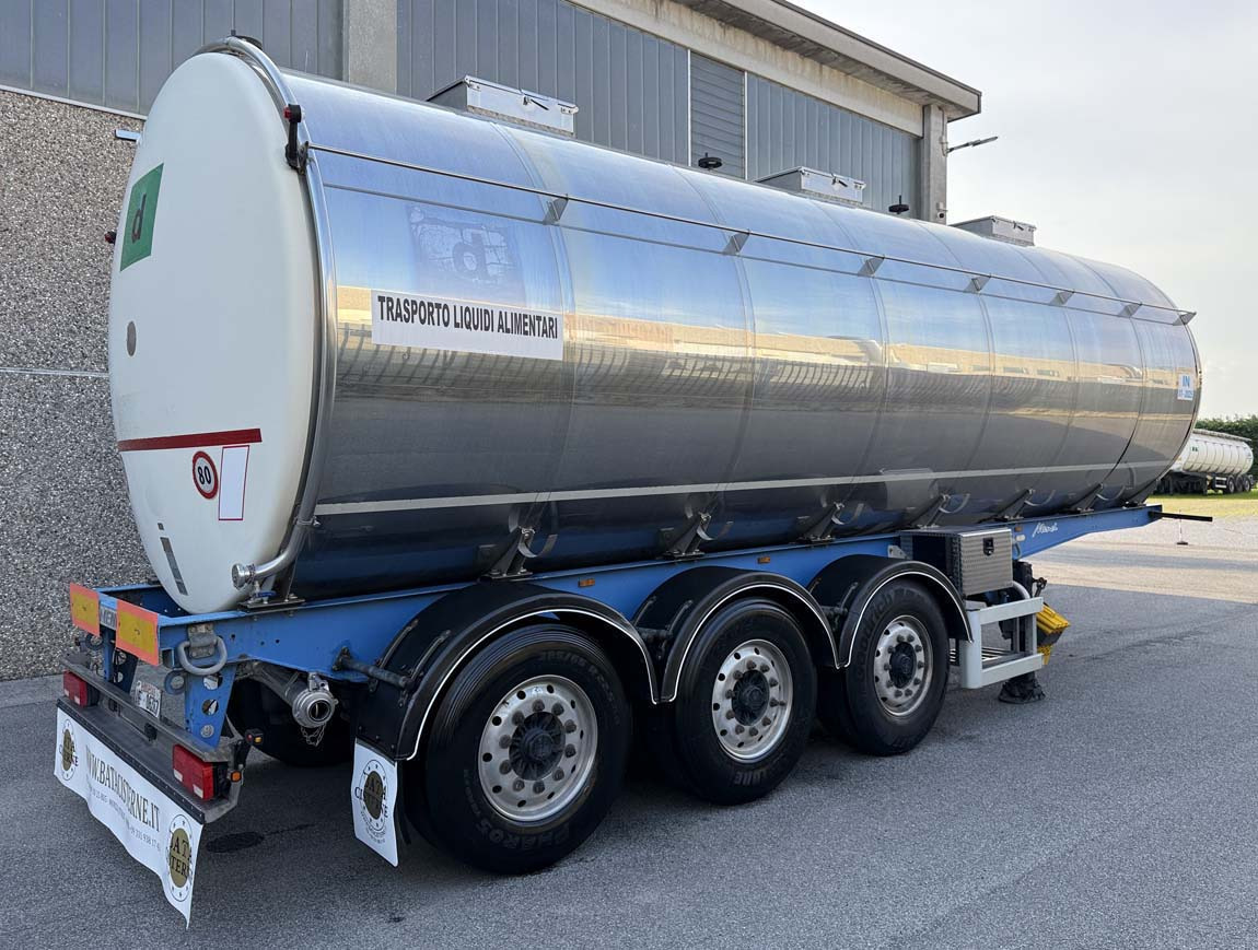 Bata SANTI/MENCI 13.000-8.000-13.000LT - Полуприцеп-цистерна: фото 4 Bata SANTI/MENCI 13.000-8.000-13.000LT - Полуприцеп-цистерна: фото 4