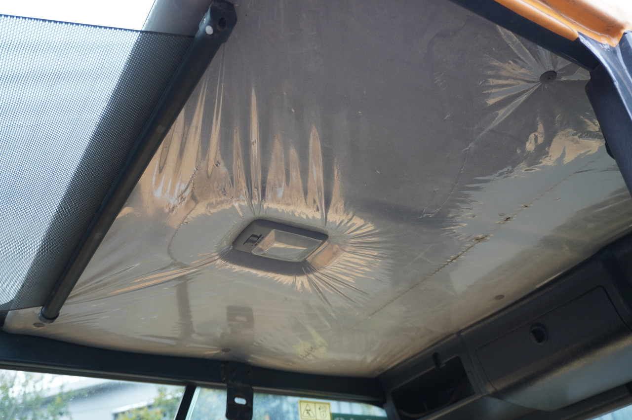 Колёсный экскаватор Hyundai Robex 55W-9 Wheeled Excavator 5.5t / 2 unit: фото 16