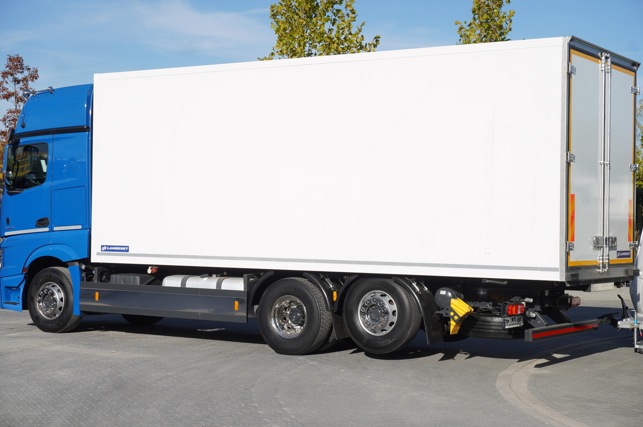 MERCEDES-BENZ Actros 2548 E6 / GIGA / Cab Lounge chair / Lamberet Refrigerator / Carrier Supra 950 - Рефрижератор: фото 4 MERCEDES-BENZ Actros 2548 E6 / GIGA / Cab Lounge chair / Lamberet Refrigerator / Carrier Supra 950 - Рефрижератор: фото 4