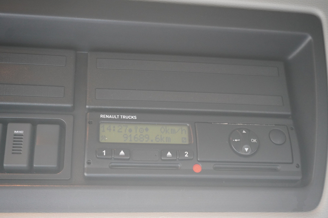 RENAULT D13 / 90 tho km !!! / Meat hook refrigerator / Thermoking T800R / 2 units - Рефрижератор: фото 2 RENAULT D13 / 90 tho km !!! / Meat hook refrigerator / Thermoking T800R / 2 units - Рефрижератор: фото 2