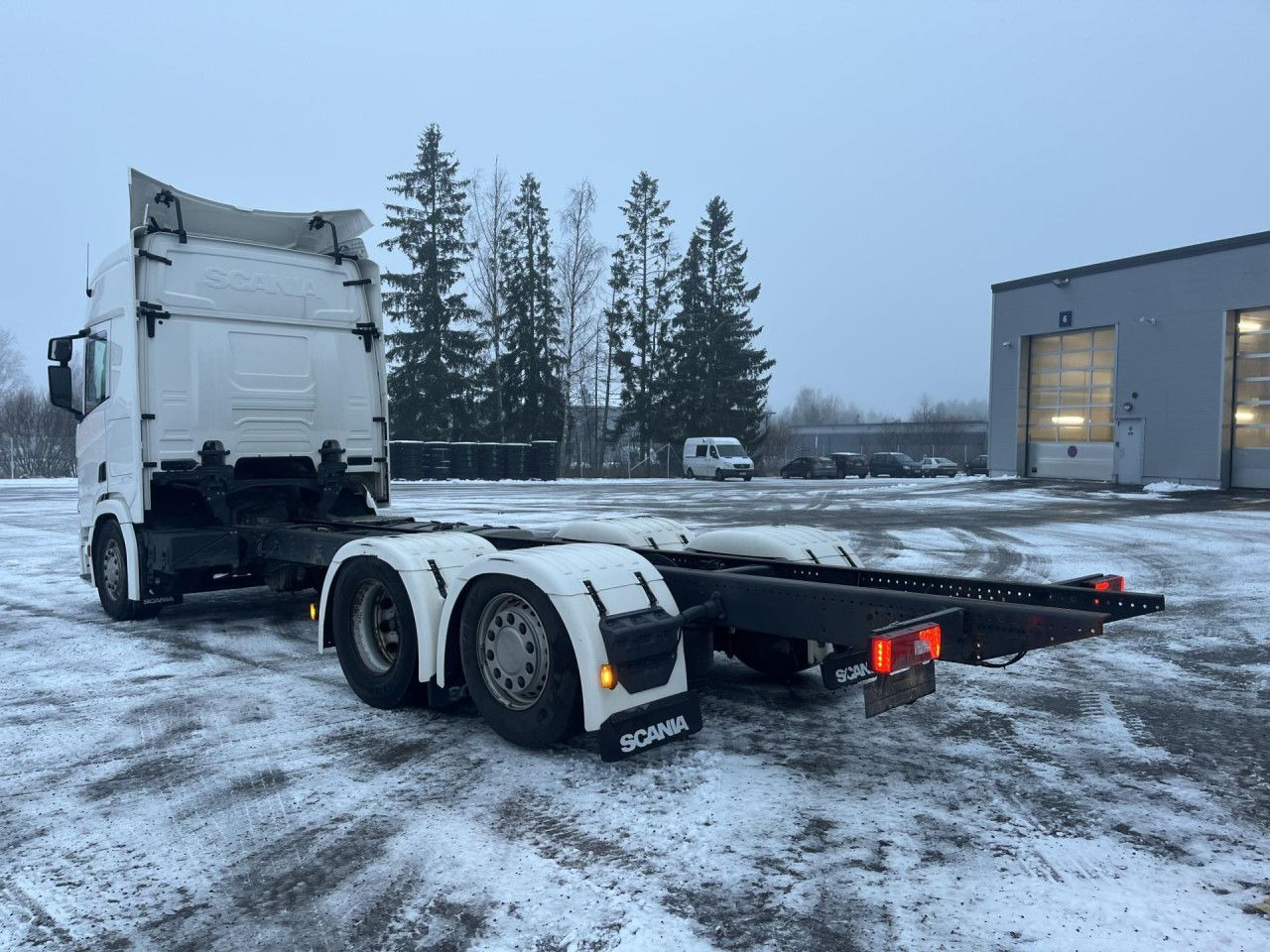 SCANIA R500 / Truck chassis / Retarder / Sleeper cab / Several units - Грузовик-шасси: фото 2 SCANIA R500 / Truck chassis / Retarder / Sleeper cab / Several units - Грузовик-шасси: фото 2