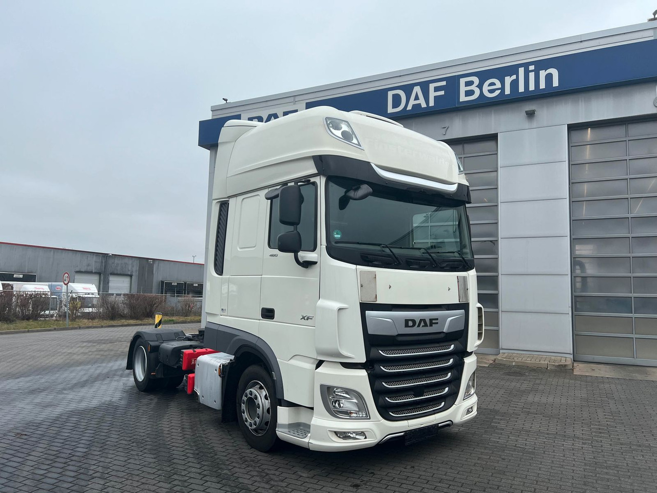 Тягач DAF XF 480 FT SSC LowDeck MX-Engine Brake Standklima: фото 1