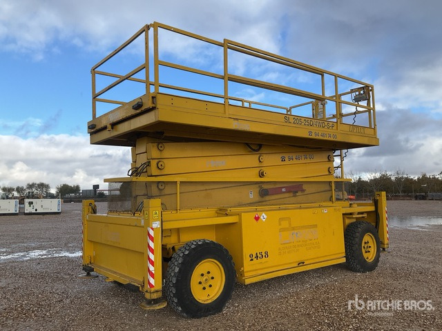 2000 Liftlux SL205-25D 4x4 4WDS/P Scissor Lift - Ножничный подъемник: фото 2 2000 Liftlux SL205-25D 4x4 4WDS/P Scissor Lift - Ножничный подъемник: фото 2