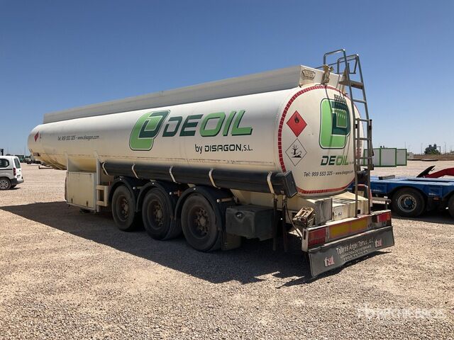 2004 ROS ROCA SC3 Tri/A Tanker Trailer - Полуприцеп-цистерна: фото 2 2004 ROS ROCA SC3 Tri/A Tanker Trailer - Полуприцеп-цистерна: фото 2