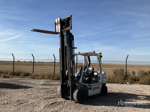 2015 Nissan YG1D2A32Q Forklift - Дизельный погрузчик: фото 1 2015 Nissan YG1D2A32Q Forklift - Дизельный погрузчик: фото 1