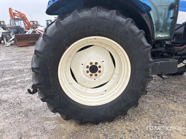 2008 New Holland TS135A Plus 4WD Tractor - Трактор: фото 4 2008 New Holland TS135A Plus 4WD Tractor - Трактор: фото 4