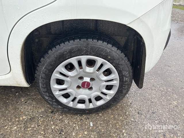 2014 Fiat Panda Automobile - Легковой автомобиль: фото 4 2014 Fiat Panda Automobile - Легковой автомобиль: фото 4