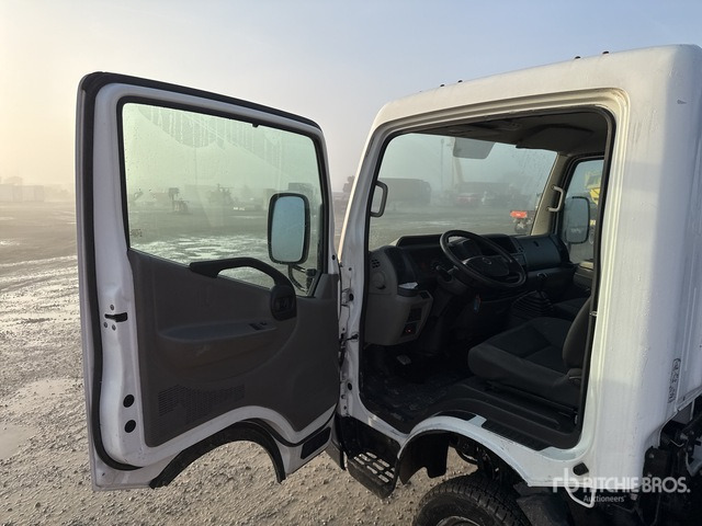 2014 Nissan 2014 Socage DA324 24 m on Bucket Truck - Грузовик с подъемником: фото 4 2014 Nissan 2014 Socage DA324 24 m on Bucket Truck - Грузовик с подъемником: фото 4