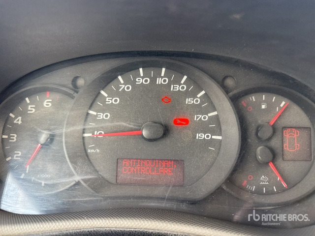 2017 Nissan NV400 Crew Cab Flatbed Truck - Грузовик бортовой/ Платформа: фото 3 2017 Nissan NV400 Crew Cab Flatbed Truck - Грузовик бортовой/ Платформа: фото 3