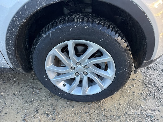 2019 Land Rover Discovery Sport 2.0 TD4 150CV SE 4WD SUV - Внедорожник: фото 4 2019 Land Rover Discovery Sport 2.0 TD4 150CV SE 4WD SUV - Внедорожник: фото 4