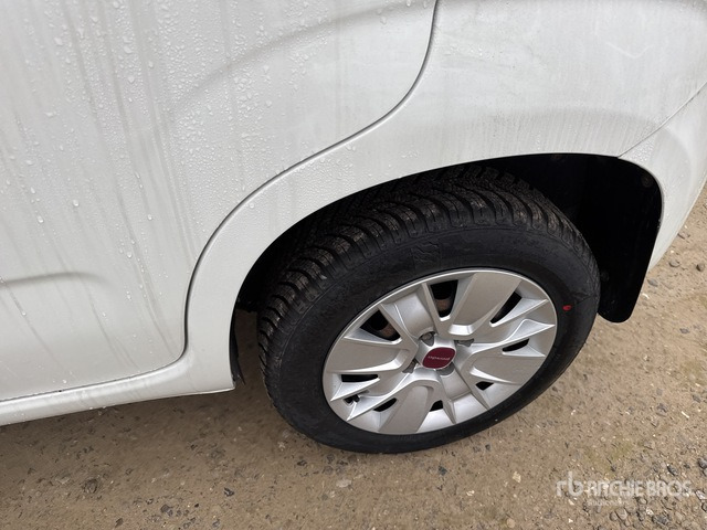 Fiat Panda Automobile - Легковой автомобиль: фото 4 Fiat Panda Automobile - Легковой автомобиль: фото 4