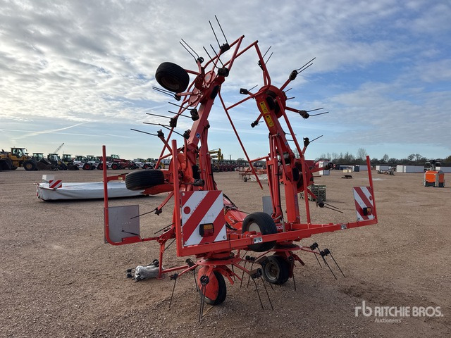 2011 Kuhn GF6502 6.5 m 3-Point 6 Rotor Faneuse Hay Tedder - Сеноворошилка: фото 3 2011 Kuhn GF6502 6.5 m 3-Point 6 Rotor Faneuse Hay Tedder - Сеноворошилка: фото 3