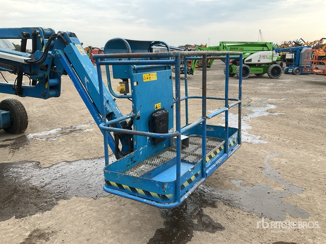 2012 Genie Z45/25J 2WD Hybrid Articulating Boom Lift - Коленчатый подъемник: фото 4 2012 Genie Z45/25J 2WD Hybrid Articulating Boom Lift - Коленчатый подъемник: фото 4