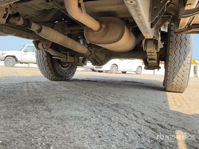 2016 Toyota Land Cruiser 76R 4x4 SUV - Внедорожник: фото 5 2016 Toyota Land Cruiser 76R 4x4 SUV - Внедорожник: фото 5