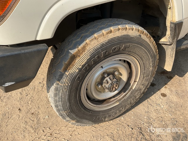 2016 Toyota Land Cruiser 76R 4x4 SUV - Внедорожник: фото 4 2016 Toyota Land Cruiser 76R 4x4 SUV - Внедорожник: фото 4