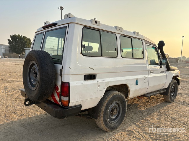 2018 Toyota Land Cruiser 78R 4x4 SUV - Внедорожник: фото 2 2018 Toyota Land Cruiser 78R 4x4 SUV - Внедорожник: фото 2