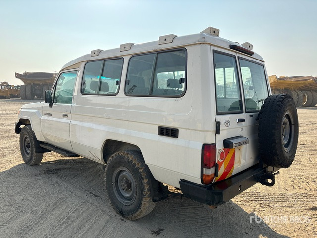 2018 Toyota Land Cruiser 78R 4x4 SUV - Внедорожник: фото 2 2018 Toyota Land Cruiser 78R 4x4 SUV - Внедорожник: фото 2