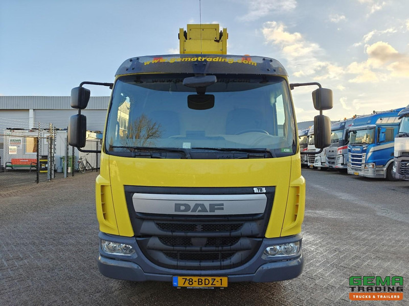 Грузовик DAF LF 180 FA 4x2 Dagcab Euro6A - T225 Ruthman - Hoogwerker- 101.534km - 04/2026 APK: фото 7 Грузовик DAF LF 180 FA 4x2 Dagcab Euro6A - T225 Ruthman - Hoogwerker- 101.534km - 04/2026 APK: фото 7