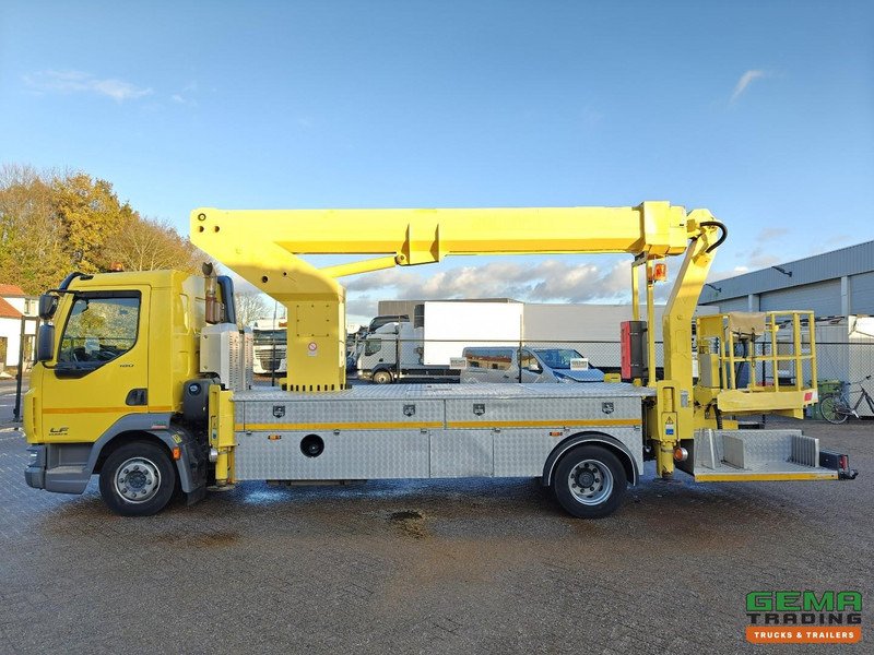 Грузовик DAF LF 180 FA 4x2 Dagcab Euro6A - T225 Ruthman - Hoogwerker- 101.534km - 04/2026 APK: фото 10 Грузовик DAF LF 180 FA 4x2 Dagcab Euro6A - T225 Ruthman - Hoogwerker- 101.534km - 04/2026 APK: фото 10