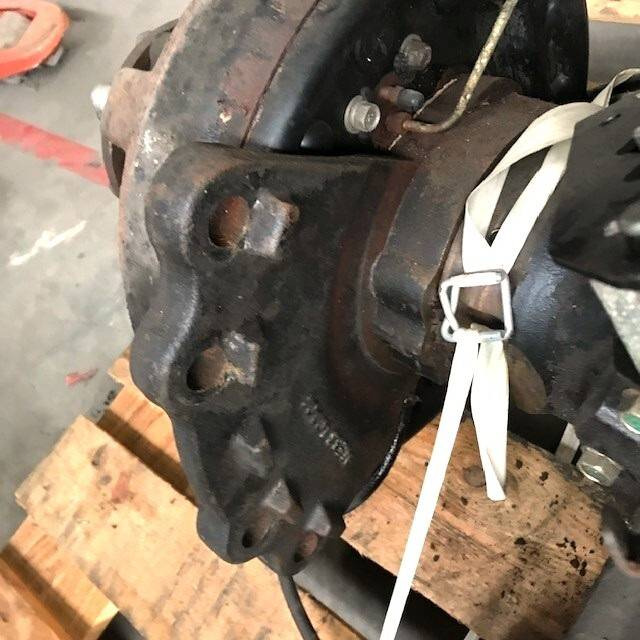 Complete front axle for Caterpillar - Ось и запчасти для Погрузочно-разгрузочной техники: фото 5 Complete front axle for Caterpillar - Ось и запчасти для Погрузочно-разгрузочной техники: фото 5