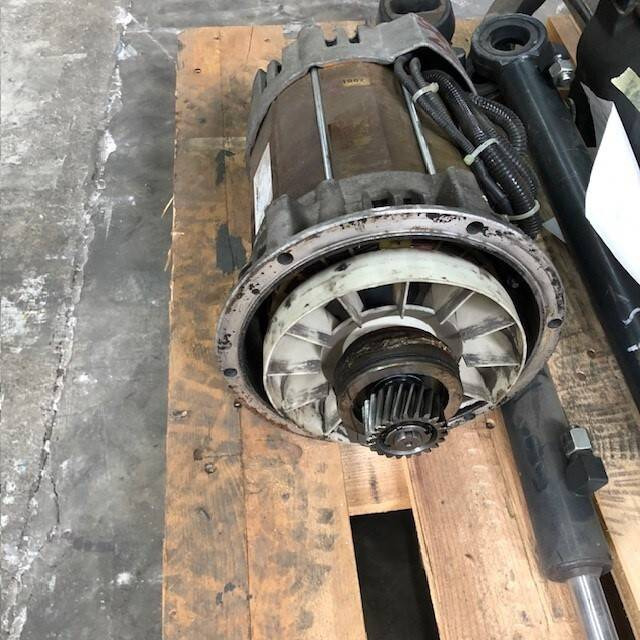 Drive motor for Atlet URF - Двигатель и запчасти для Погрузочно-разгрузочной техники: фото 2 Drive motor for Atlet URF - Двигатель и запчасти для Погрузочно-разгрузочной техники: фото 2