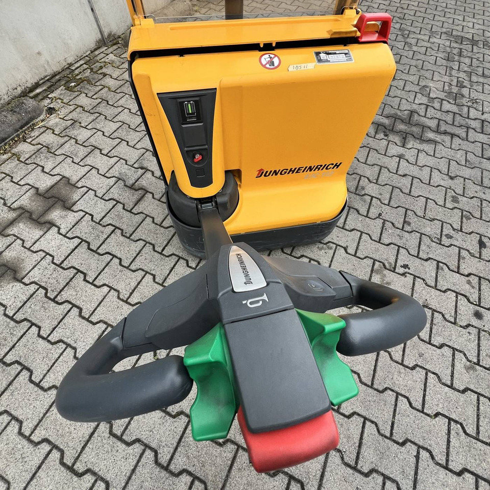 Jungheinrich EJC112 - Штабелер: фото 4 Jungheinrich EJC112 - Штабелер: фото 4