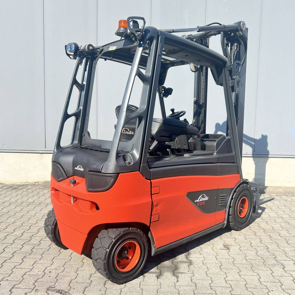 Linde E25L (387) - Электропогрузчик: фото 2 Linde E25L (387) - Электропогрузчик: фото 2
