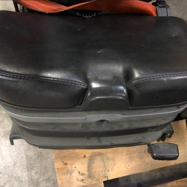 Seat for Linde 1120 Series - Сиденье для Погрузочно-разгрузочной техники: фото 2 Seat for Linde 1120 Series - Сиденье для Погрузочно-разгрузочной техники: фото 2