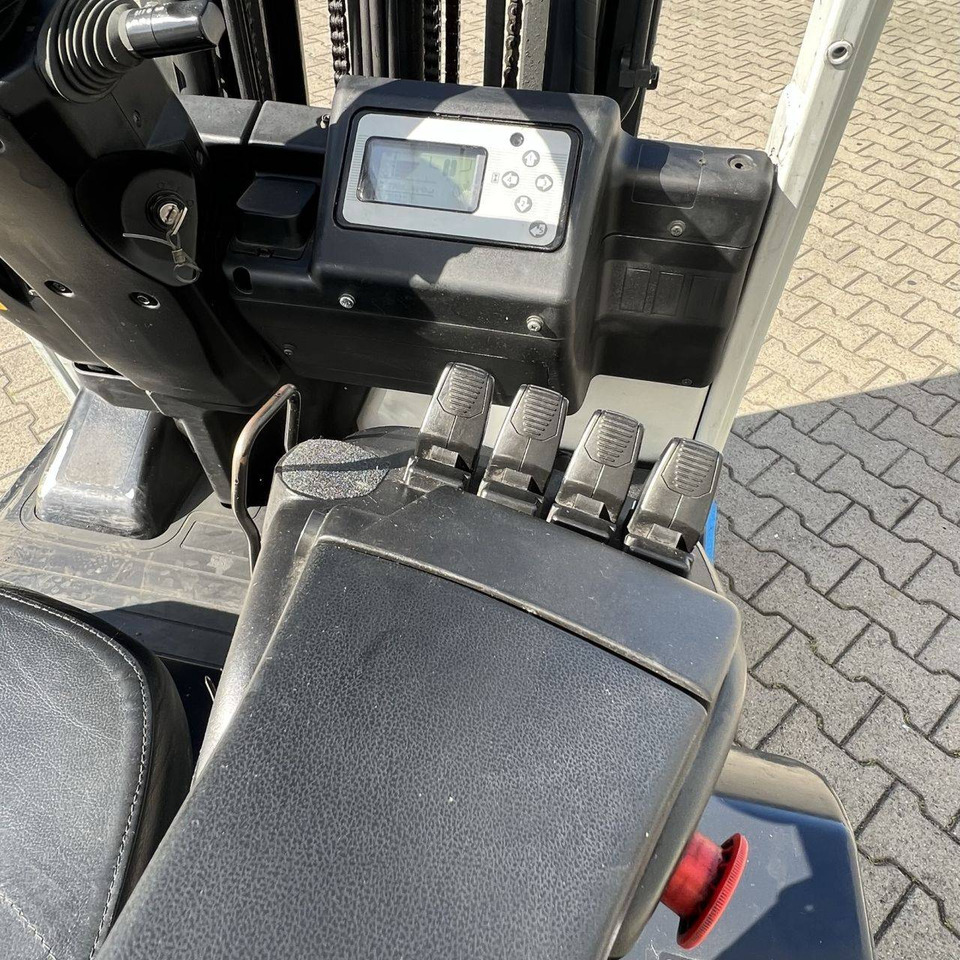 Unicarriers AG1N1L16Q - Электропогрузчик: фото 5 Unicarriers AG1N1L16Q - Электропогрузчик: фото 5