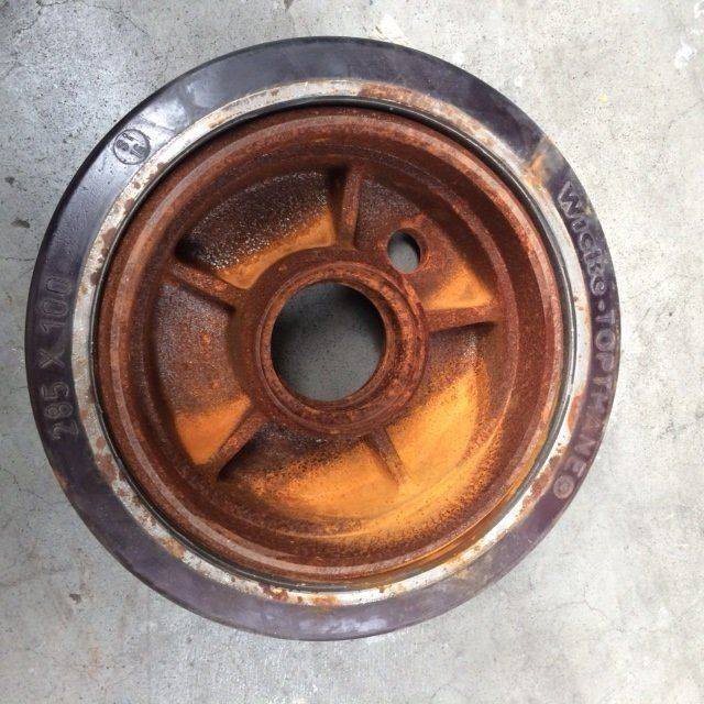 Wheel solid assy for Linde - Рулевое управление для Погрузочно-разгрузочной техники: фото 3 Wheel solid assy for Linde - Рулевое управление для Погрузочно-разгрузочной техники: фото 3